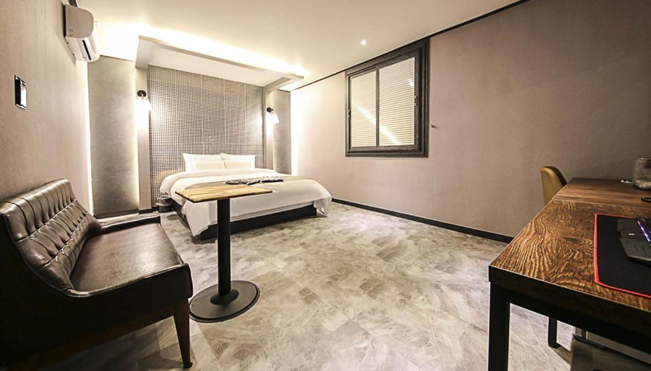 Hotel Parfe Cheonan Buitenkant foto