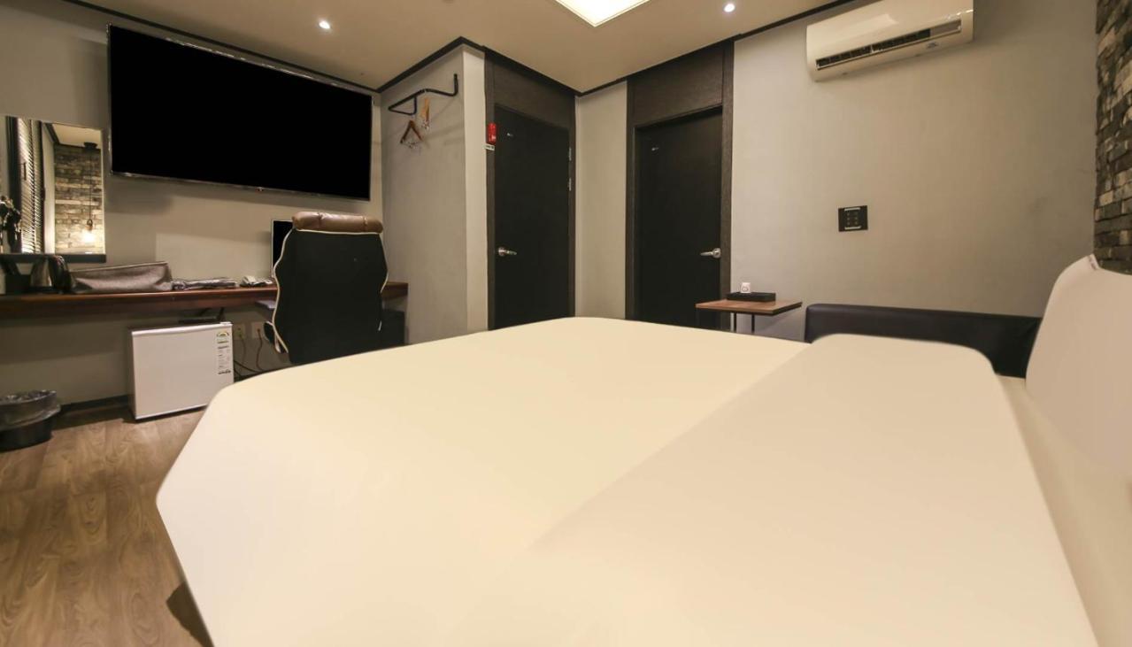Hotel Parfe Cheonan Buitenkant foto